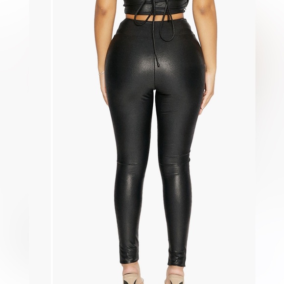 NWOT N BY NAKED WARDROBE DRIP V FAUX LEATHER LEGGINGS - Picture 3 of 3